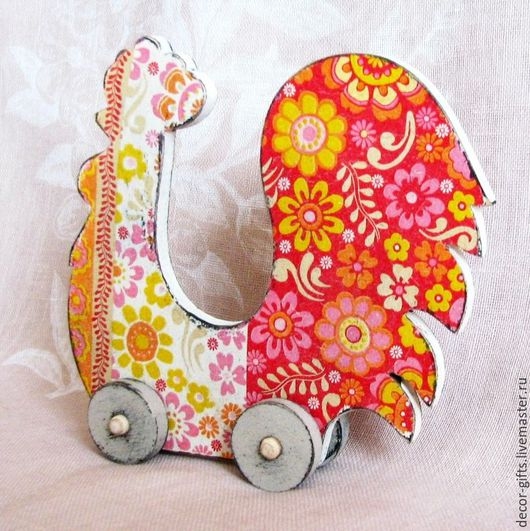 Декупаж петушка на колесиках Декупаж петушка на колесиках