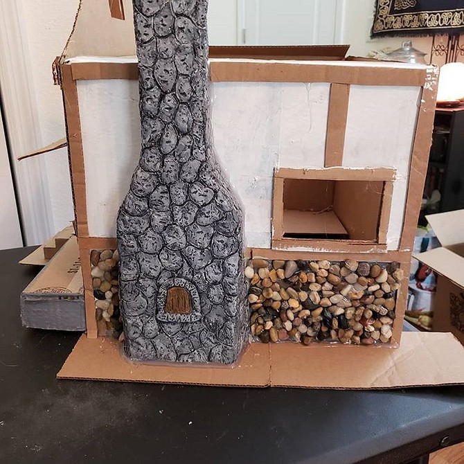 Как сделать домик для кукол своими руками из коробок: пошаговая инструкция