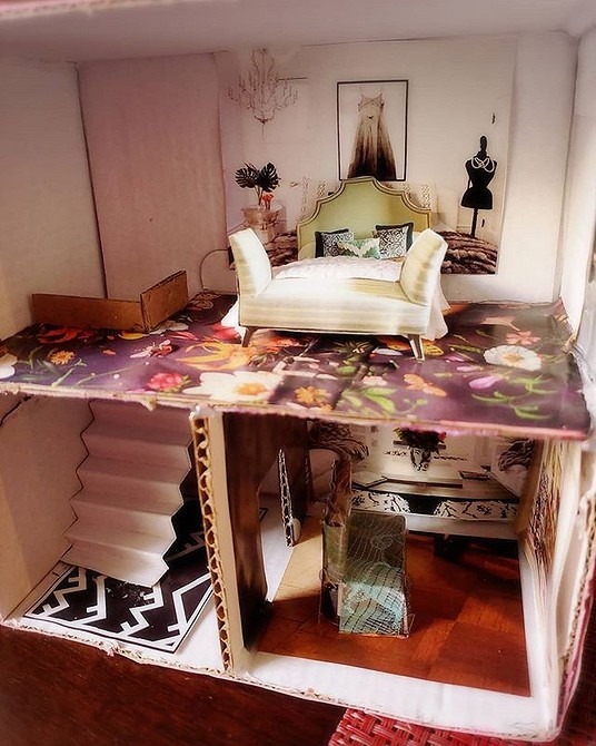 Как сделать домик для кукол своими руками из коробок: пошаговая инструкция