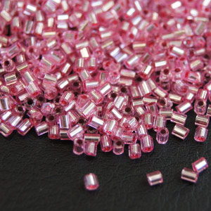 Красный бисер Красный бисер