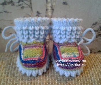 Удобные сапожки спицами для новорожденного Удобные сапожки спицами для новорожденного