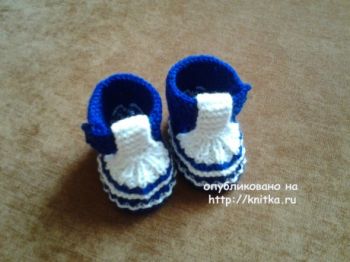 Красивые пинетки спицами для новорожденных Красивые пинетки спицами для новорожденных