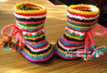 Детские пинетки на 2-х спицах Радужные для новорожденных Детские пинетки на 2-х спицах Радужные для новорожденных