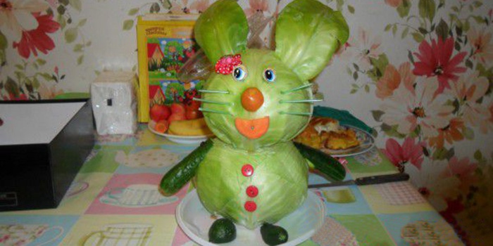 Заяц из капусты