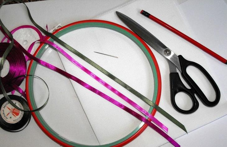 Вышивка лентами цветы для начинающих, рекомендации в необычной технике, схемы и фото композиций полевых букетов