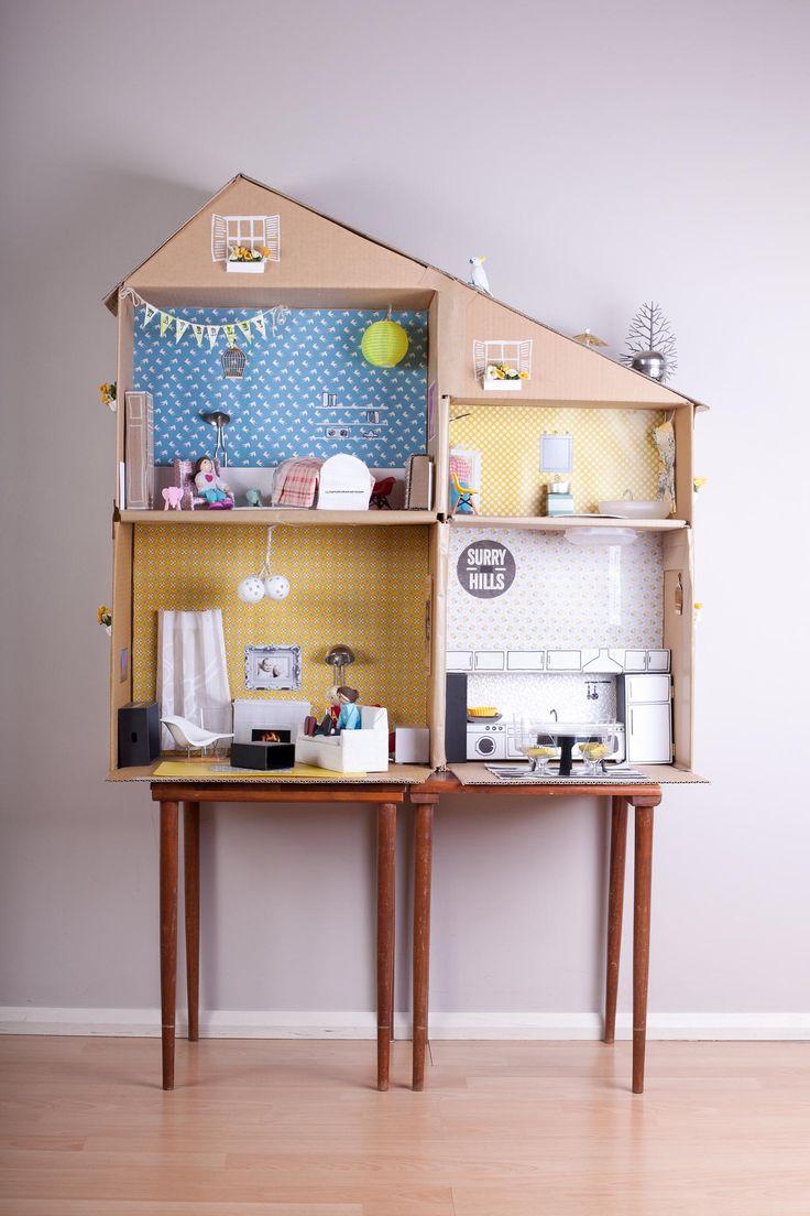 Как сделать домик для кукол своими руками из коробок: пошаговая инструкция