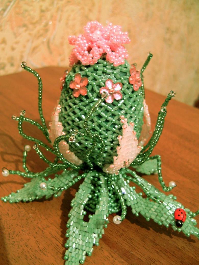 Учимся делать бисероплетение своими руками поэтапно: легкий мастер-класс для начинающих