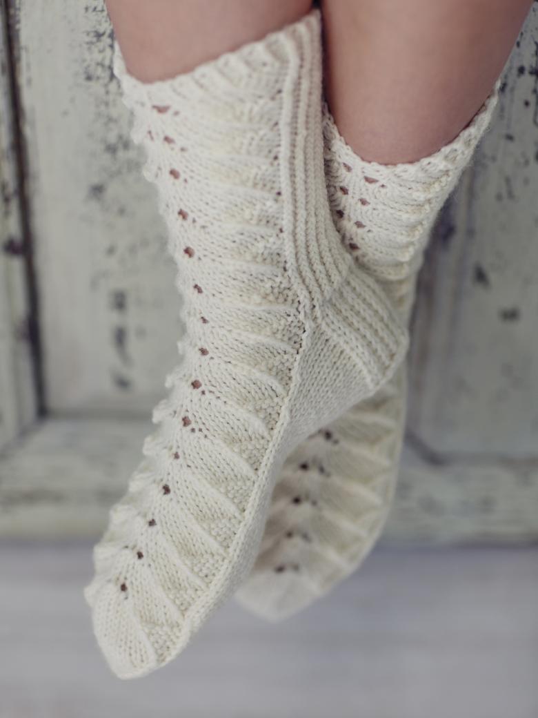 Ажурные узоры спицами, больше 60 схем и изделий с ажурными узорами, Узоры для вязания спицами