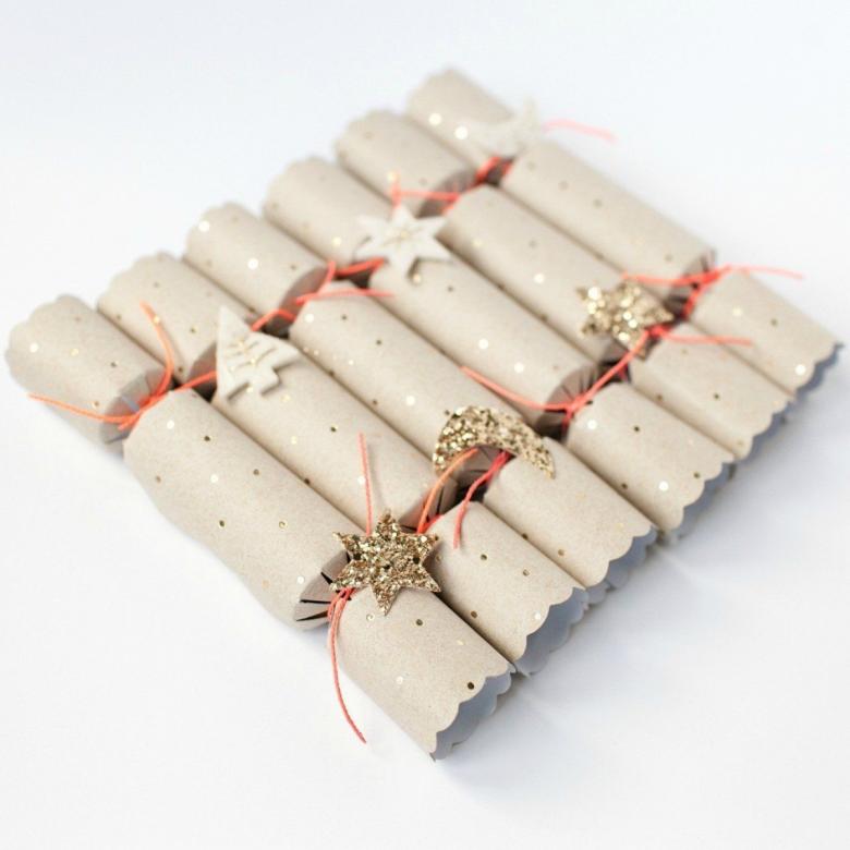 Как сделать хлопушку из бумаги: пошаговое описание изготовления и мастер класс для начинающих