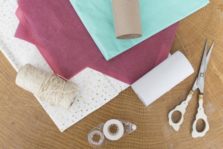 Как сделать хлопушку из бумаги: пошаговое описание изготовления и мастер класс для начинающих