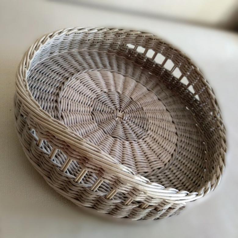 Плетение из газетных трубочек для начинающих: пошаговое описание создания простых и красивых поделок