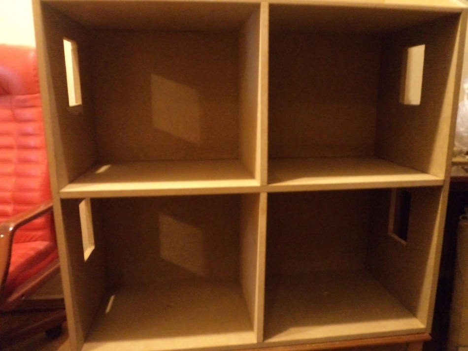 Как сделать домик для кукол своими руками из коробок: пошаговая инструкция