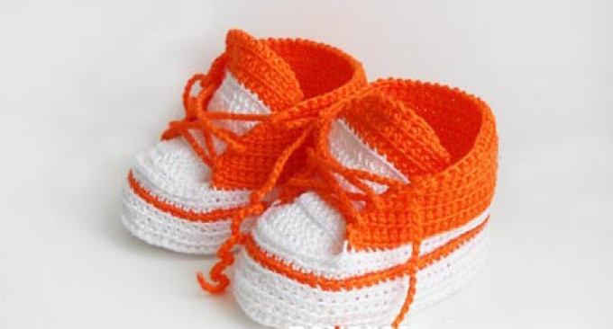 Пинетки спицами для новорожденных : схемы и описание для начинающих с фото