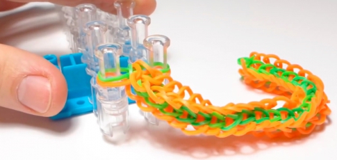 Плетение из резинок на станке: простые легкие схемы для начинающих и сложные для опытных мастеров