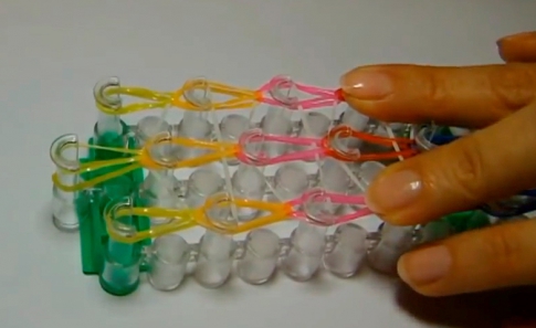 Схемы плетения браслетов из резинок: как сделать своими руками простое и оригинальное украшение?