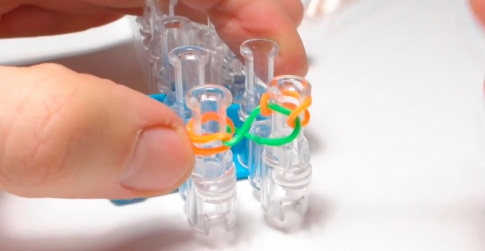 Плетение из резинок на станке: простые легкие схемы для начинающих и сложные для опытных мастеров