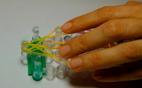 Схемы плетения браслетов из резинок: как сделать своими руками простое и оригинальное украшение?