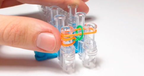 Плетение из резинок на станке: простые легкие схемы для начинающих и сложные для опытных мастеров