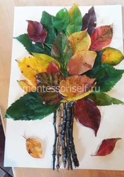 Дерево из листьев и веток