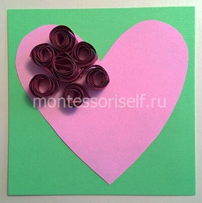 Приклеиваем бумажные завитки Приклеиваем бумажные завитки