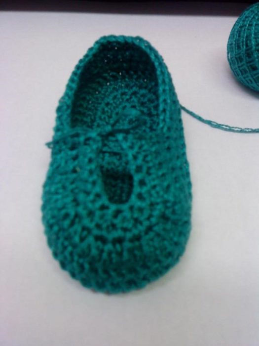 Как связать мысок пинетки? Как связать пинетки крючком: мысок