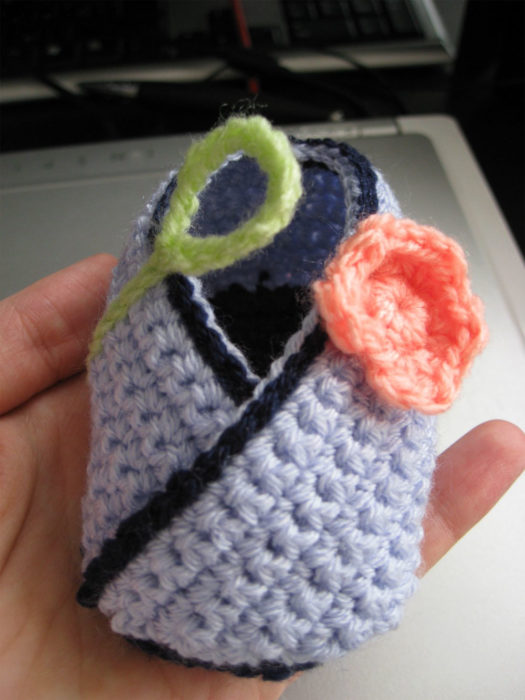 Пинетки крючком своими руками Пинетки крючком для новорожденных: изделие с декором