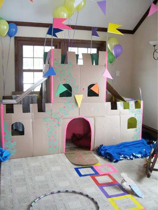 Картонный замок