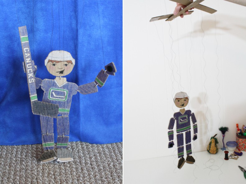 Хоккеист-марионетка из картона