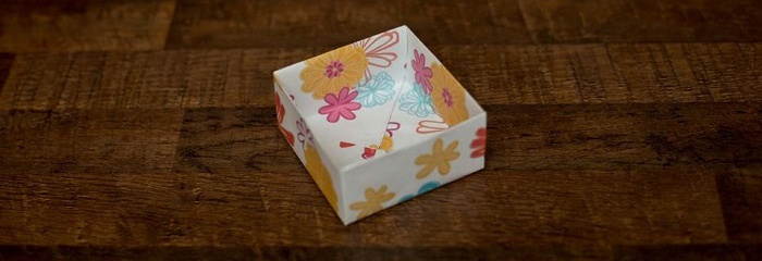 Готовая коробочка из бумаги