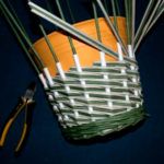 Плетение из газетных трубочек пошагово: новые идеи для начинающих и мастер-классы от рукодельниц Ваза из газетных трубочек