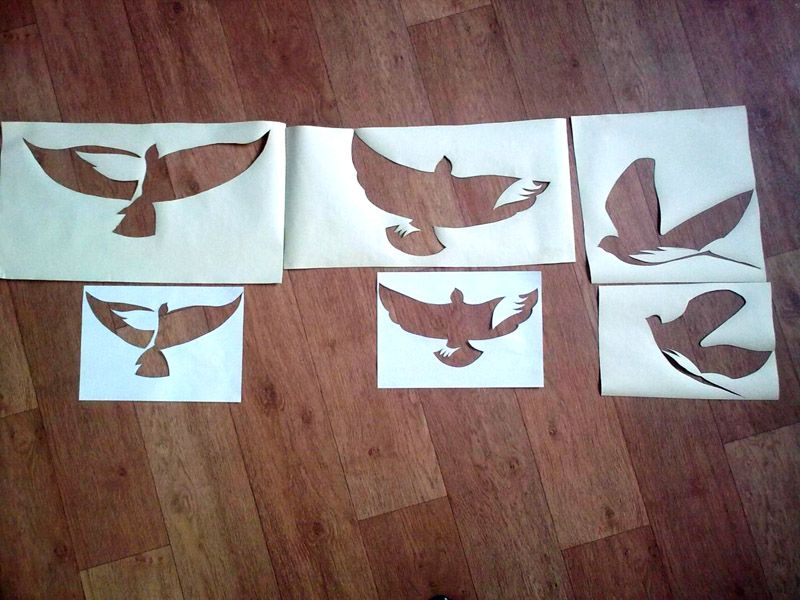 Вырезать рисунок лучше скальпелем, он продаётся в любом магазине с медицинской техникой Вырезать рисунок лучше скальпелем, он продаётся в любом магазине с медицинской техникой