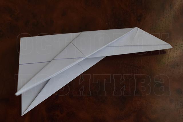 Как сделать самолет из бумаги, который далеко летает… Простое изготовление самолетика