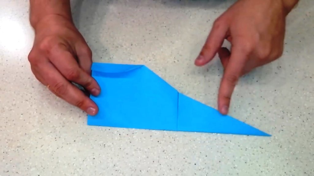 Как сделать самолет из бумаги на 1100 метров полета наконец-то добрались до крыльев самолета