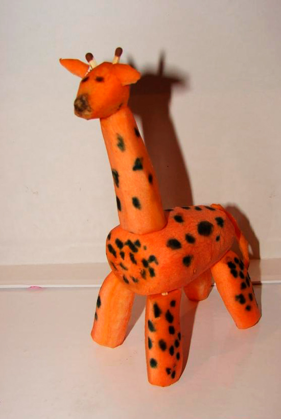 Жираф из моркови