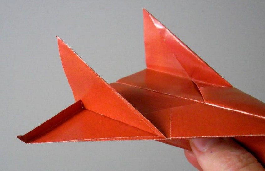 Как сделать самолет из бумаги, который далеко летает… Простое изготовление самолетика