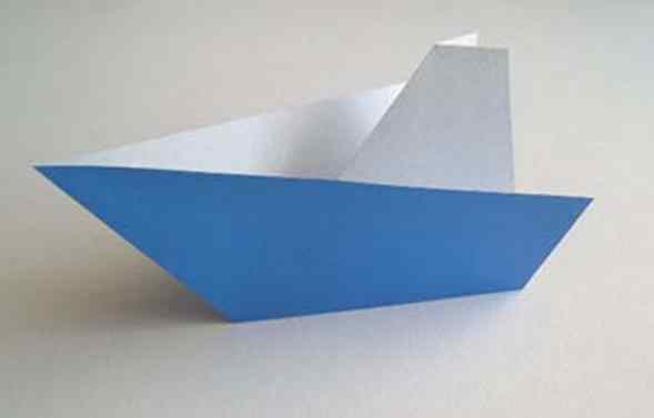 Как сделать кораблик из бумаги? Инструкция складывания бумажного кораблика своими руками этап 27 Как сделать кораблик из бумаги? Инструкция складывания бумажного кораблика своими руками этап 27