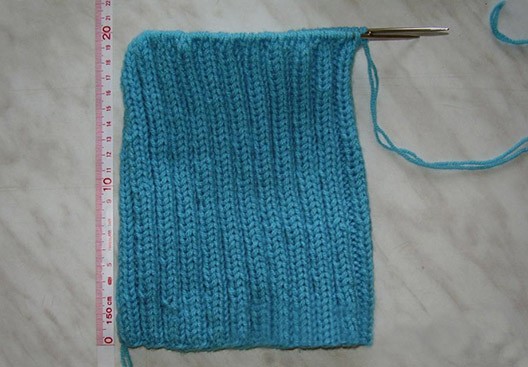 Манишка спицами