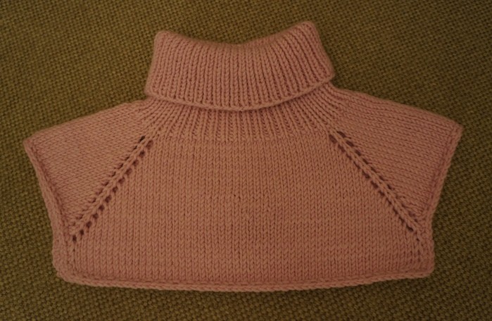 Манишка спицами