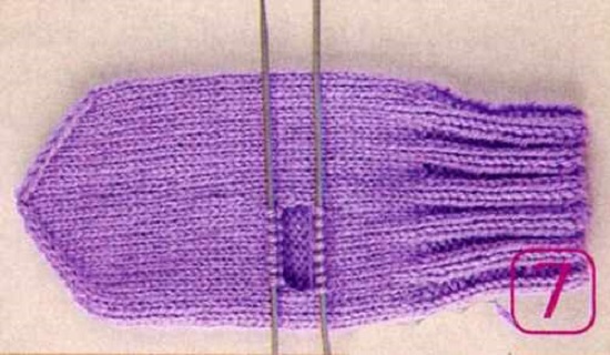 петельки перебрасываем на основную спицу