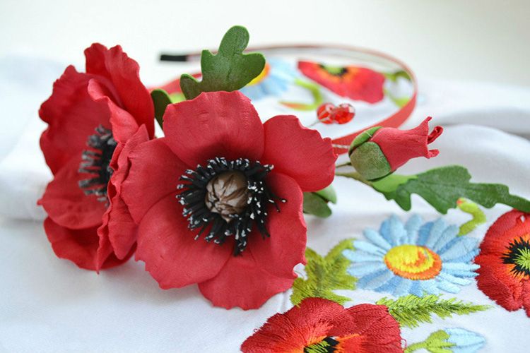 Оживляем цветы с помощью фоамирана: что это такое, и как материал используется для рукоделия