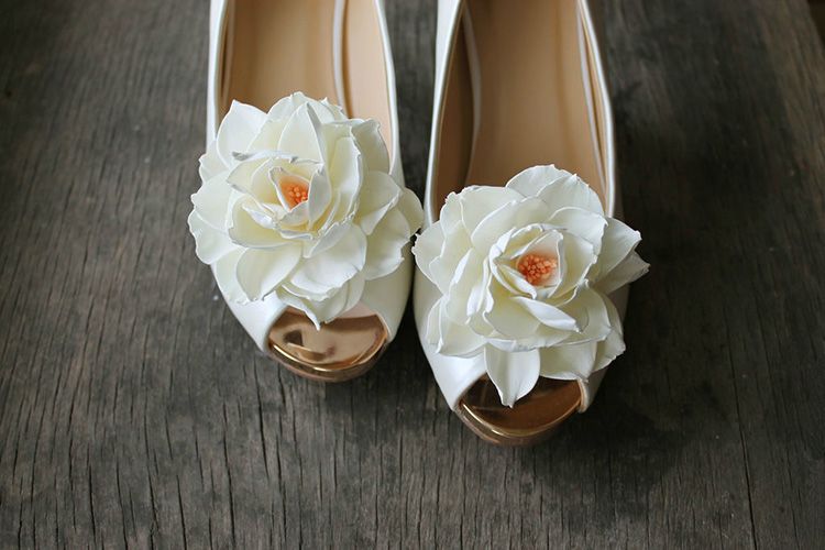 Оживляем цветы с помощью фоамирана: что это такое, и как материал используется для рукоделия