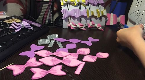 Оживляем цветы с помощью фоамирана: что это такое, и как материал используется для рукоделия