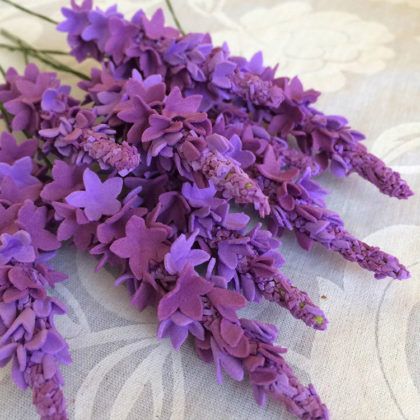 Оживляем цветы с помощью фоамирана: что это такое, и как материал используется для рукоделия