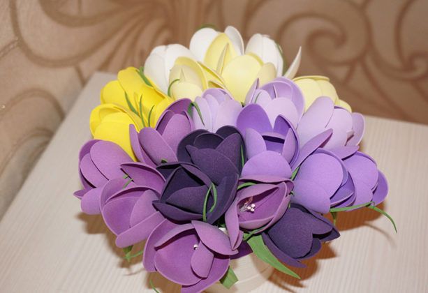 Оживляем цветы с помощью фоамирана: что это такое, и как материал используется для рукоделия