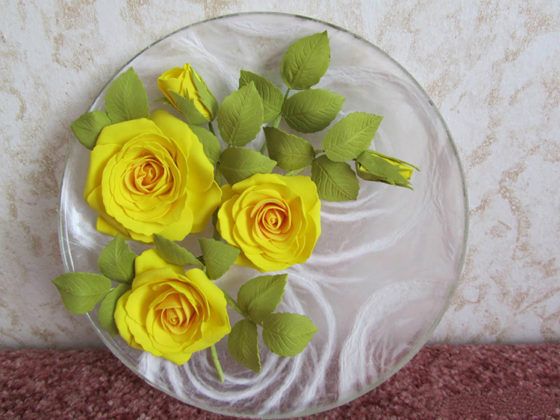 Оживляем цветы с помощью фоамирана: что это такое, и как материал используется для рукоделия