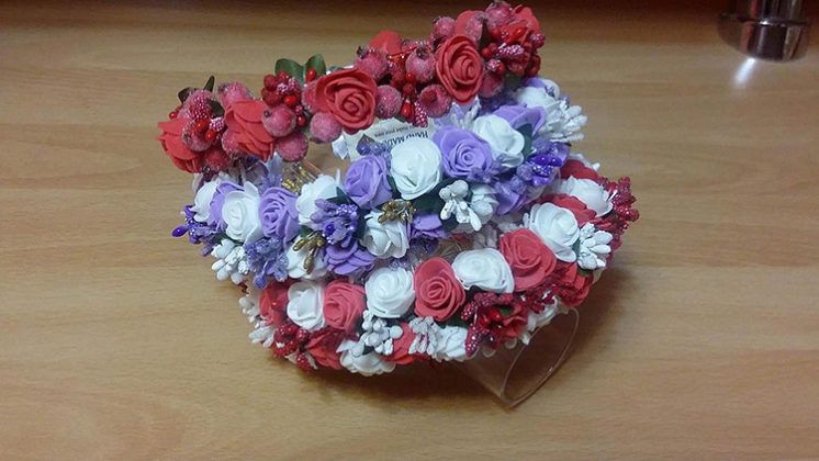 Оживляем цветы с помощью фоамирана: что это такое, и как материал используется для рукоделия
