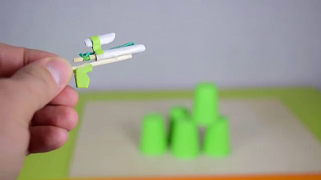 бумажный револьвер