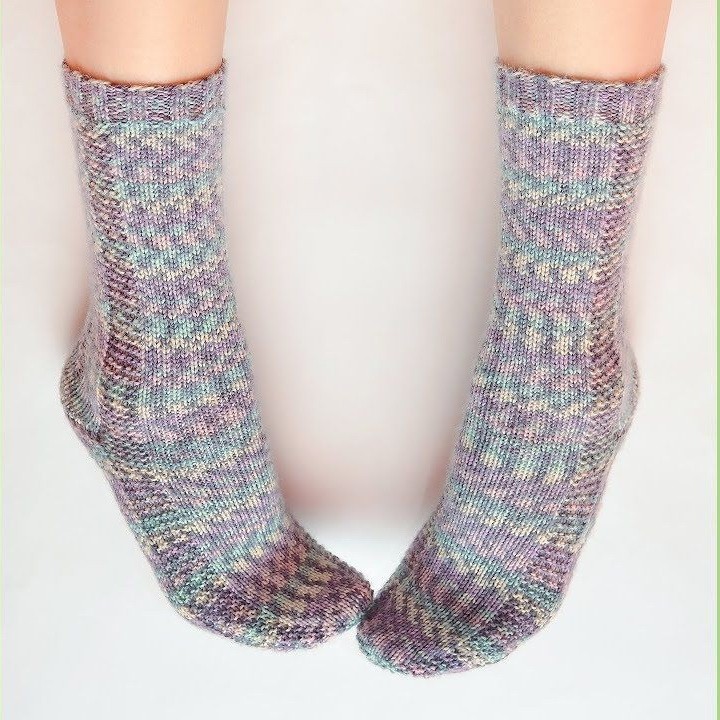 Как вязать носки спицами: схемы для начинающих пошагово