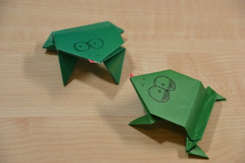 Лягушка-оригами из бумаги: простые схемы с фото