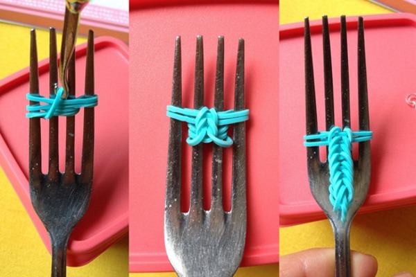 Как плести из резинок фигурки на рогатке видео-урок для начинающих